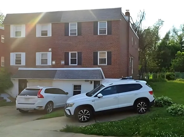 8832 Manchester St, Philadelphia, PA 19152