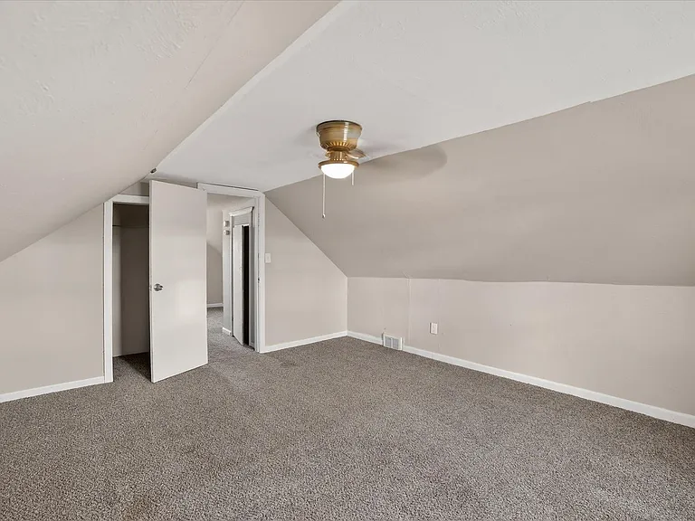 17208 Lipton Ave — Photo 20