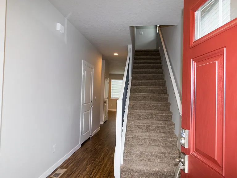6302 NE 49th Way #A & B — Photo 3