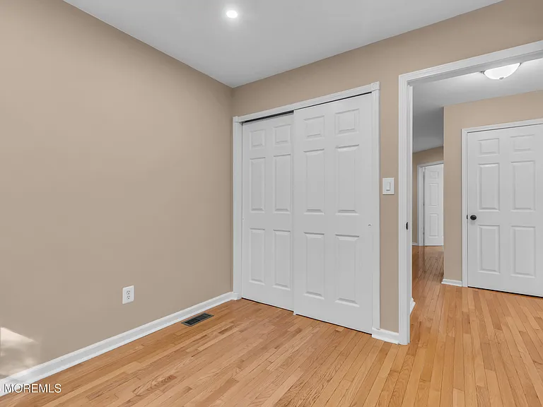 31 Lexington Ct — Photo 27