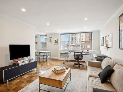 32 Gramercy Park S #16C, Manhattan, NY, 10003