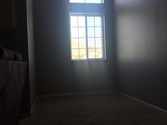 4th image of 4058 Creekside Dr