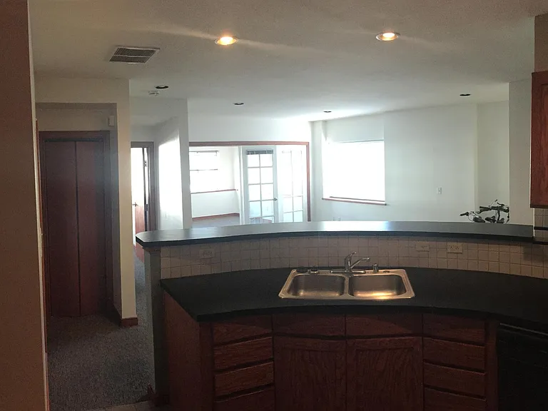 924 Park Ave SW — Photo 3