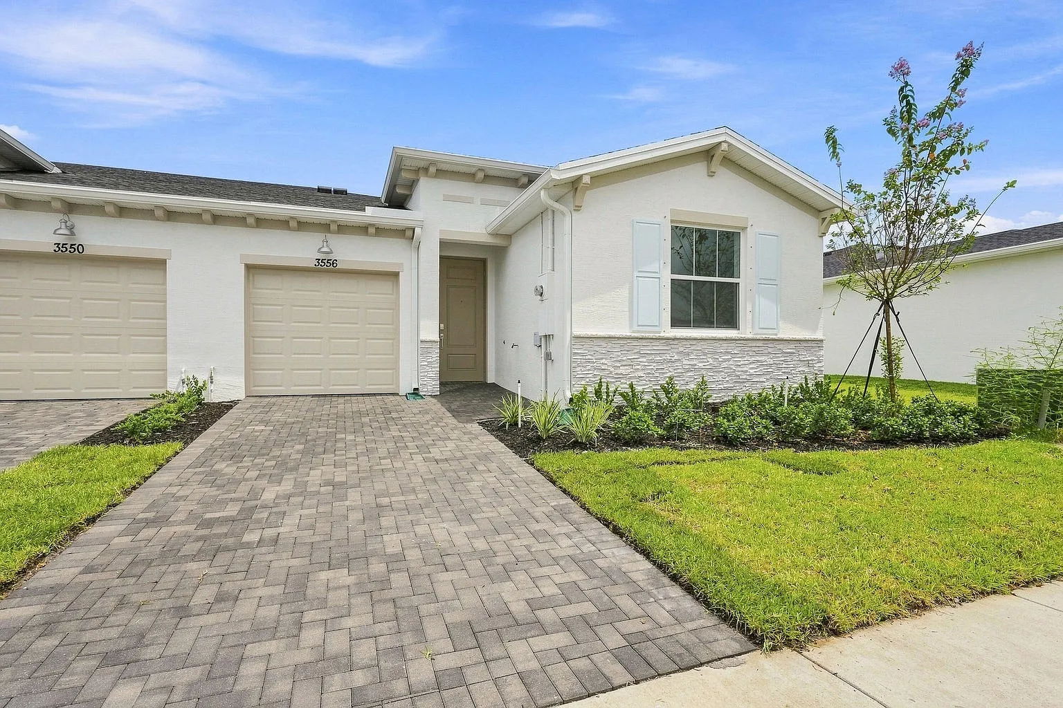 3 bed, 1436 sqft, $2,200 — Photo 1