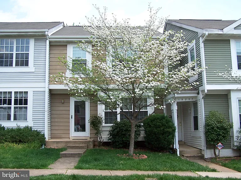 15205 Streamside Ct — Photo 1