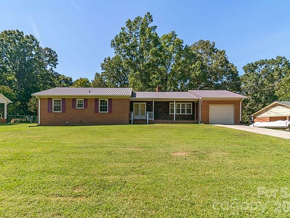 2nd image of 115 Monroe Dr