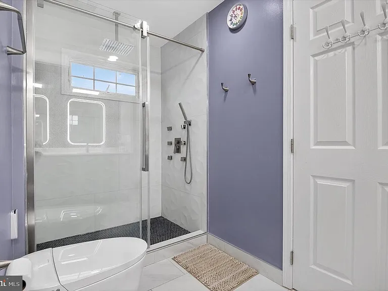 22557 Middleburg Chapel Ct — Photo 11