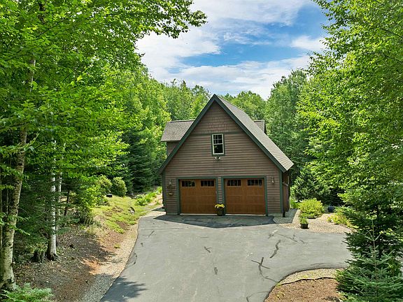 3rd image of 42 Cascade Ridge Road