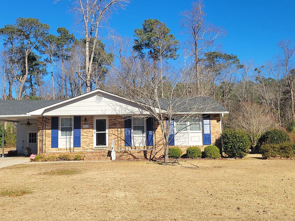 1st image of 211 McArthur Dr