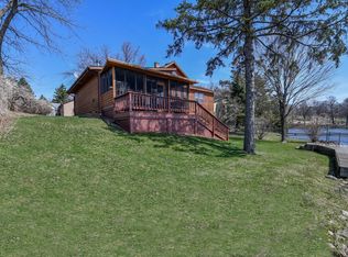 655 E Anderson St, Oconomowoc, WI 53066