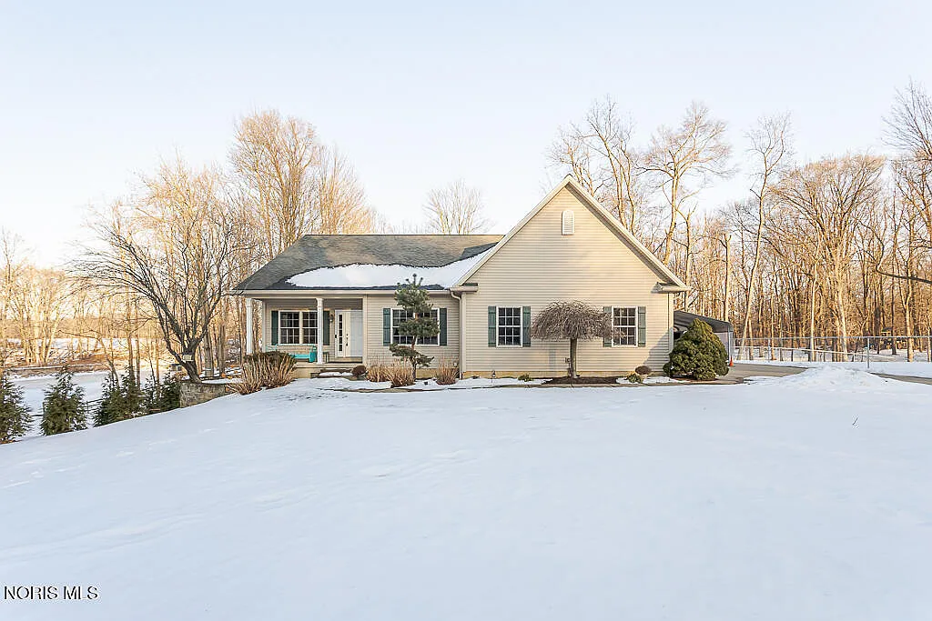 13704 Riley Rd photo 1