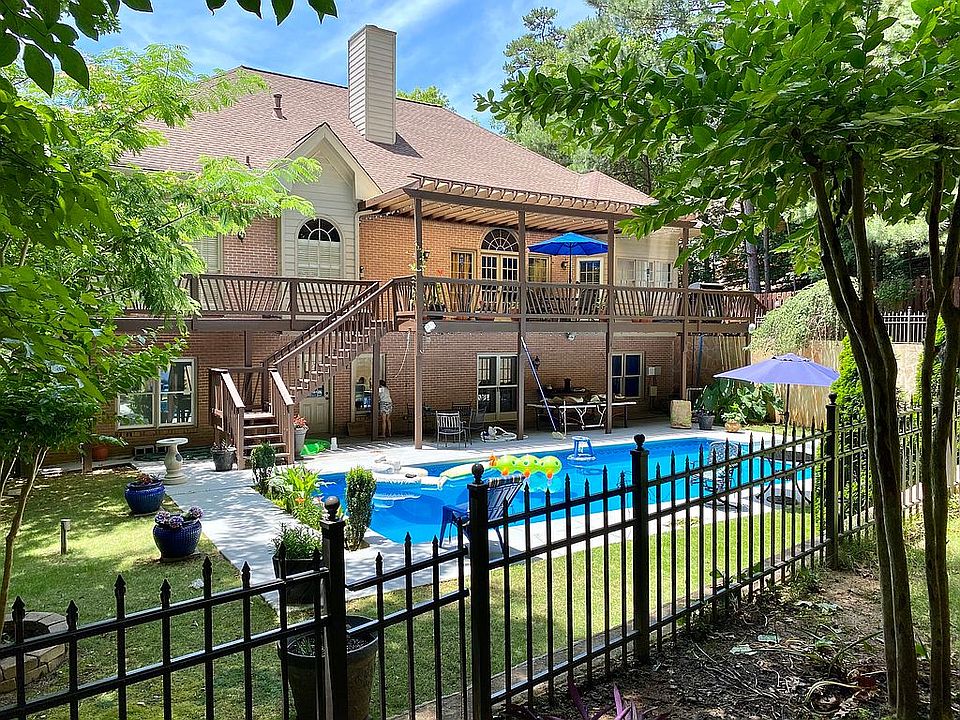Back view with heated pool