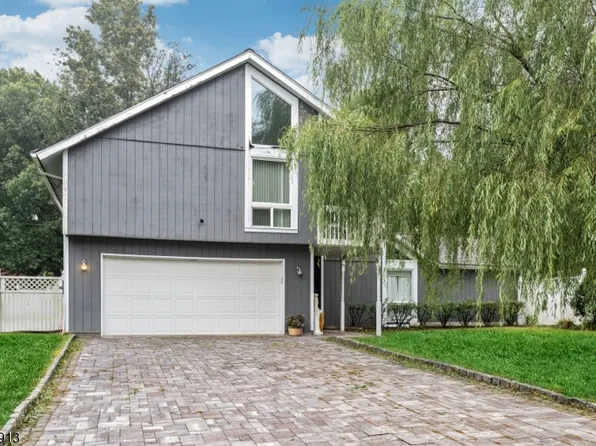 10 Clearwater Rd, Mount Olive Twp., NJ 07828