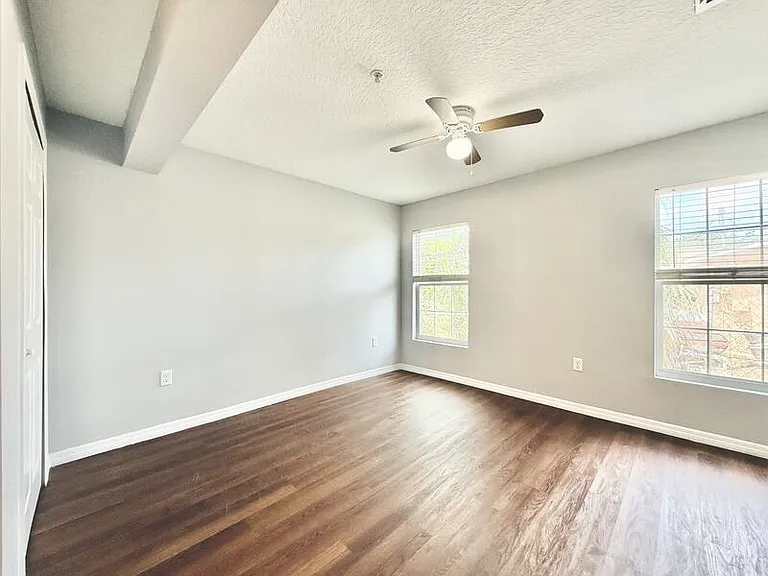 425 F St #2 — Photo 12