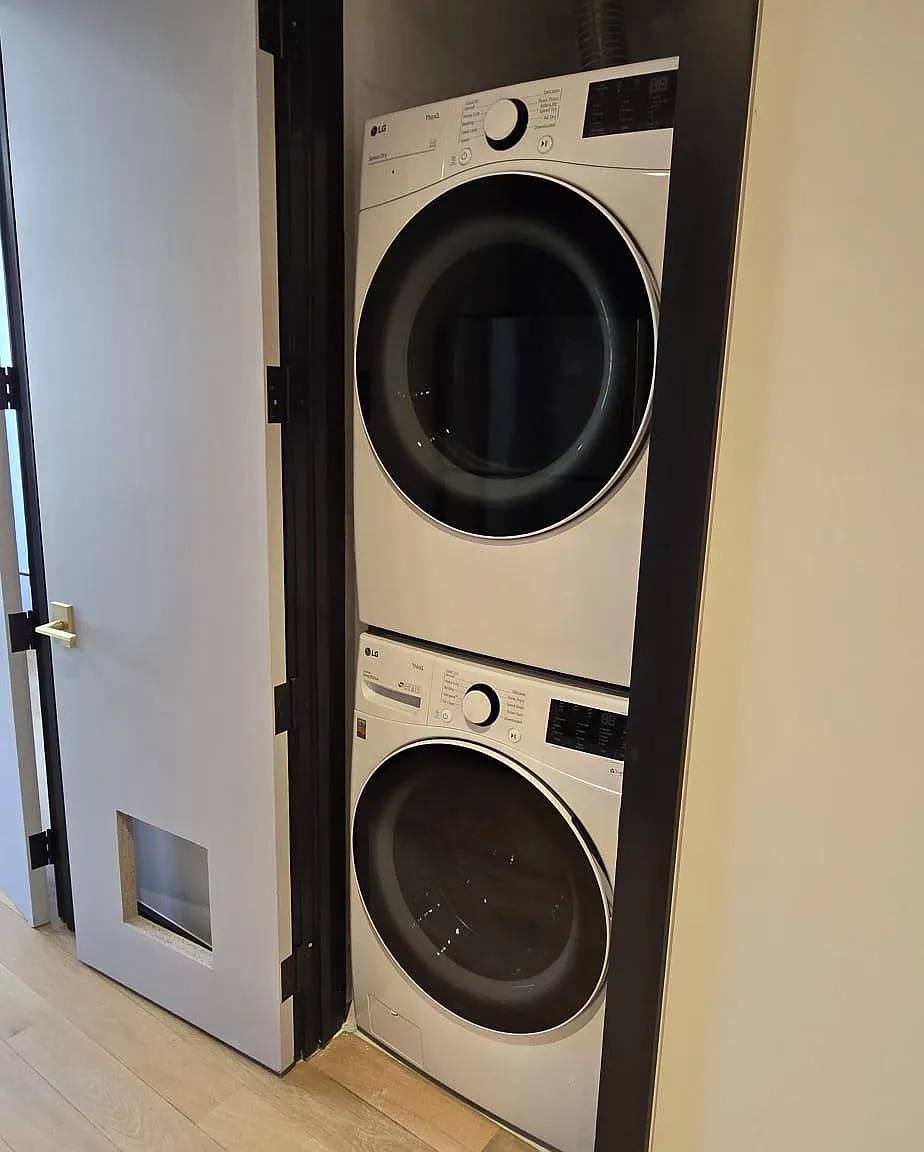 2 bed, $2,700 — Photo 2