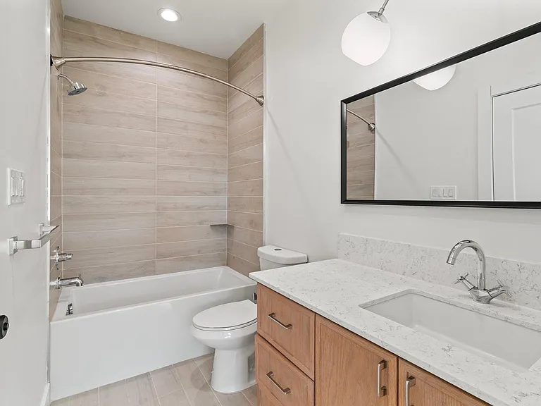 3802 Commerce St — Photo 37