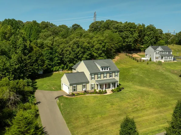29 Fleetwood Farm Ln, Fredericksburg, VA 22405