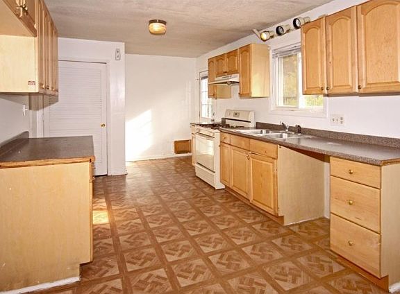 5th image of 3757 N Sadlier Dr