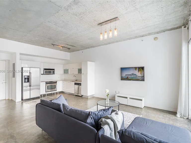 133 NE 2nd Ave #4 — Photo 8
