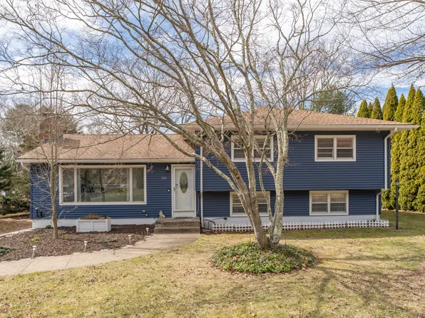 128 Flanders Road, East Lyme, CT 06357