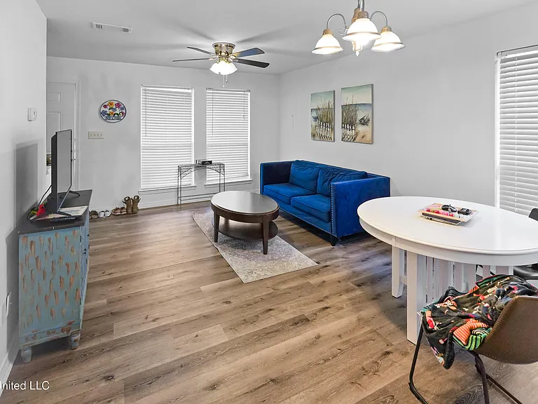 259 Benachi Ave #B — Photo 8