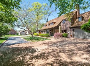 440 Hunters Hill Dr, Chesterfield, MO