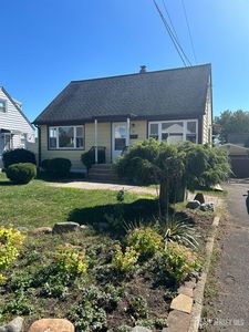13 Hull Dr, Edison, NJ, 08817