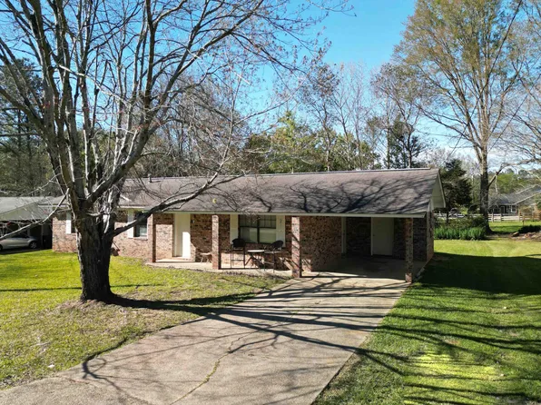 306 Elizabeth St, Seminary, MS 39479