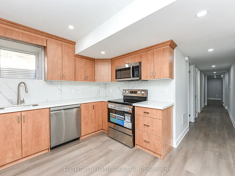 82 Elmcrest Dr — Photo 7