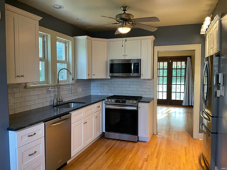 3621 Hoagland Ave — Photo 6