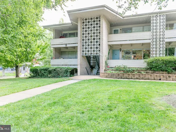 110 Birch St Unit A-1, Falls Church, VA 22046