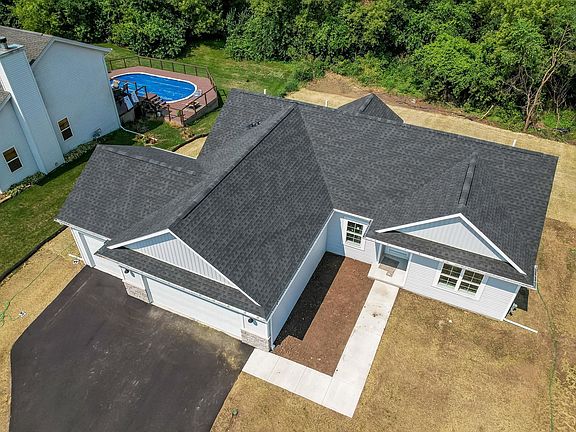 2nd image of 14168 Prairie Commons Ln
