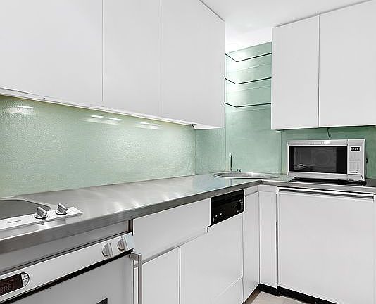 2nd image of 333 E 53rd St APT 7G
