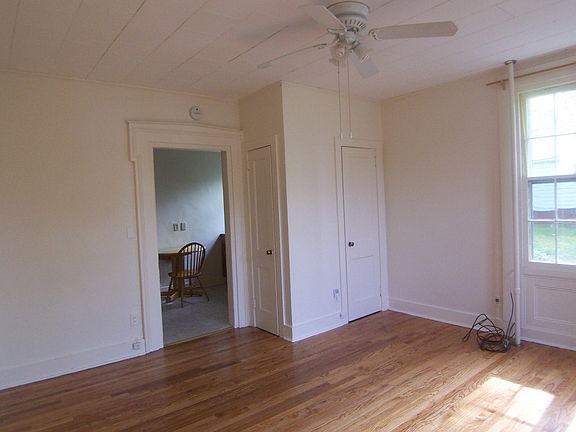 Living Room/Bedroom
