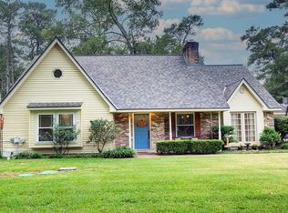 8711 Seber Dr, Tomball, TX 77375