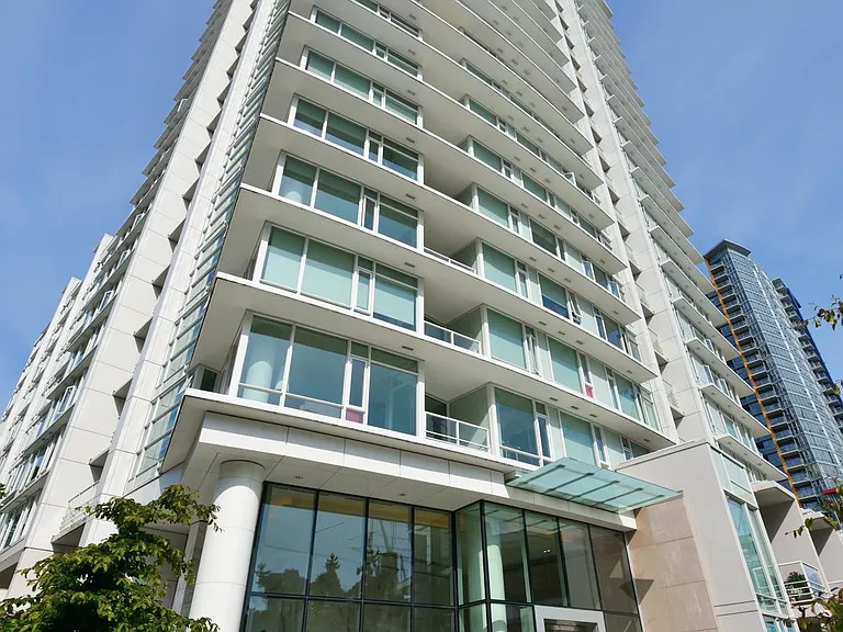 161 W Georgia St #705 — Photo 8