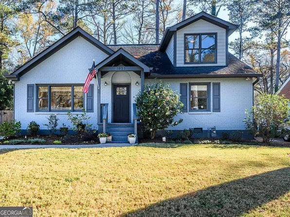 1525 Deerwood Dr, Decatur, GA 30030