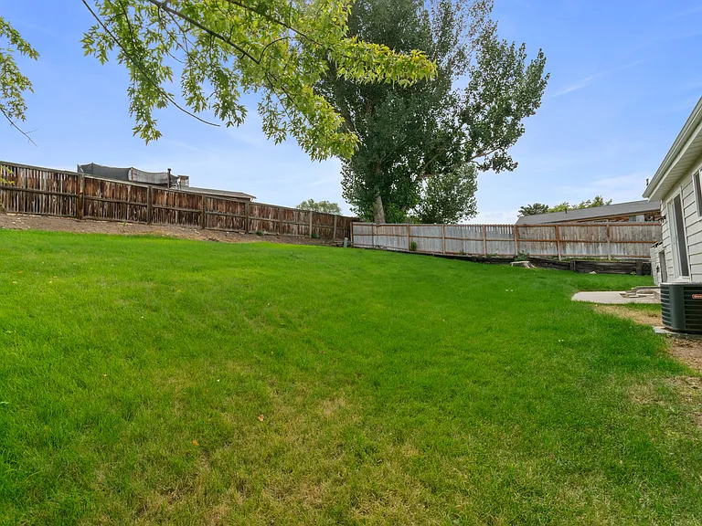 10465 S Larkspur Dr — Photo 12