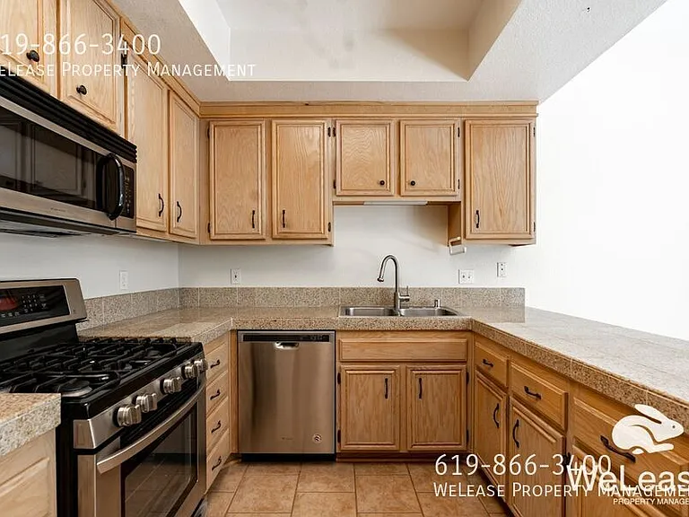 2938 Luciernaga St #B — Photo 1