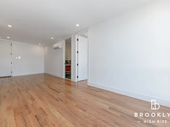 1010 Rogers Avenue 3D image 3 of 17
