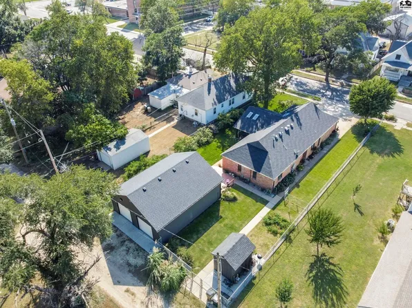 910 N Walnut St, Hutchinson, KS 67501