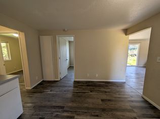 359 N Santiam Hwy E #7, Gates, OR