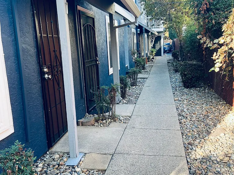 1717 W St — Photo 3