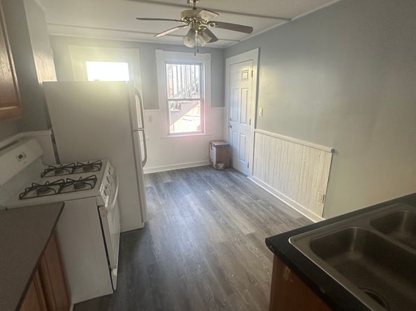 3 Hull St #3B, Shelton, CT 06484