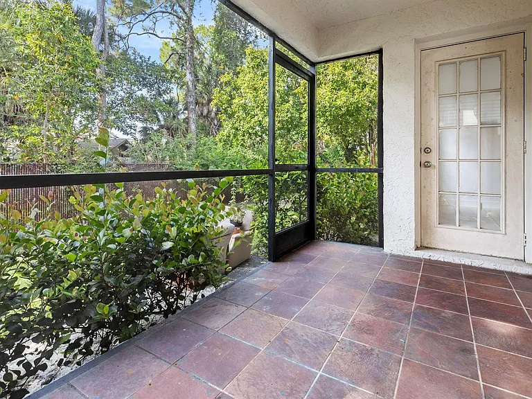 5236 Treetops Dr #L-104 — Photo 5