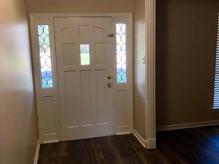 1226 Stoneliegh Dr — Photo 4