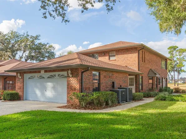 6545 Brentwood Dr, Zephyrhills, FL 33542