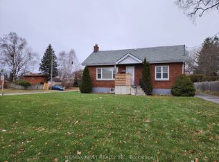 134 Harmony Rd S, Oshawa, ON L1H6T3