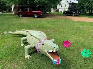 659 Humphries Cove Rd, West Point, MS 39773