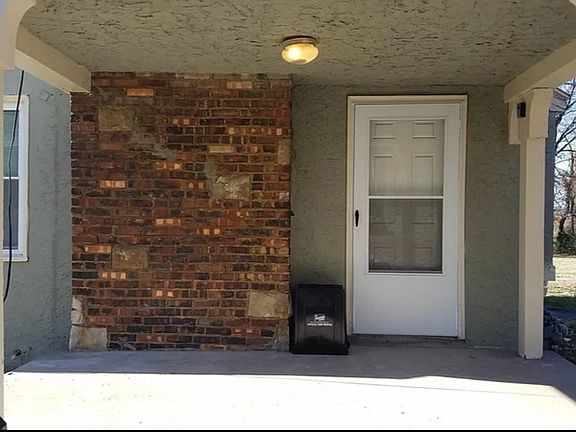 4th image of 1801 E 69th Ter